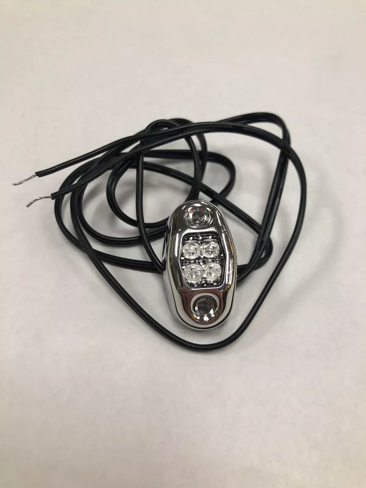 “Dragon” 4 diode LED oval auxiliary light w/chrome cover – Ultraviolet