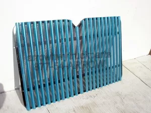 International 5900, 5900i, 9900, & 9900i Grille Insert