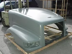 International / Navistar 9400 Hood: 1987-1996