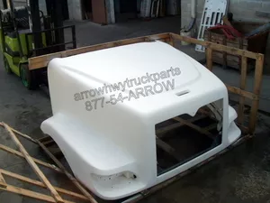 International / Navistar 9400i Hood: 2000 & Up