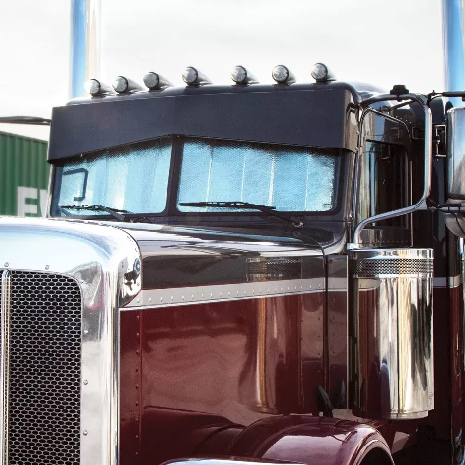 Peterbilt 377/379/567 and more – reflective cooling window shade