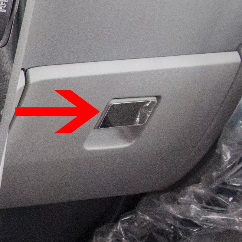 Peterbilt 579 stainless steel glove box handle trim